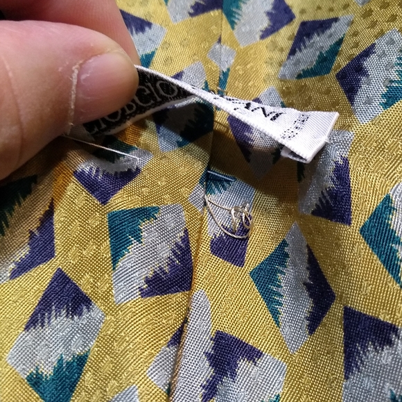 Giorgio Armani Tie, 100% Silk, Yellow & Powder Blue Pattern, Made in Ita… - Picture 10 of 10